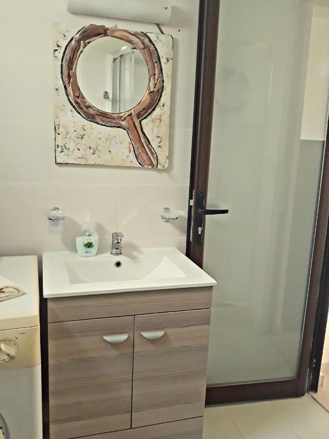 Stavi'S Guesthouse Miloi  Экстерьер фото